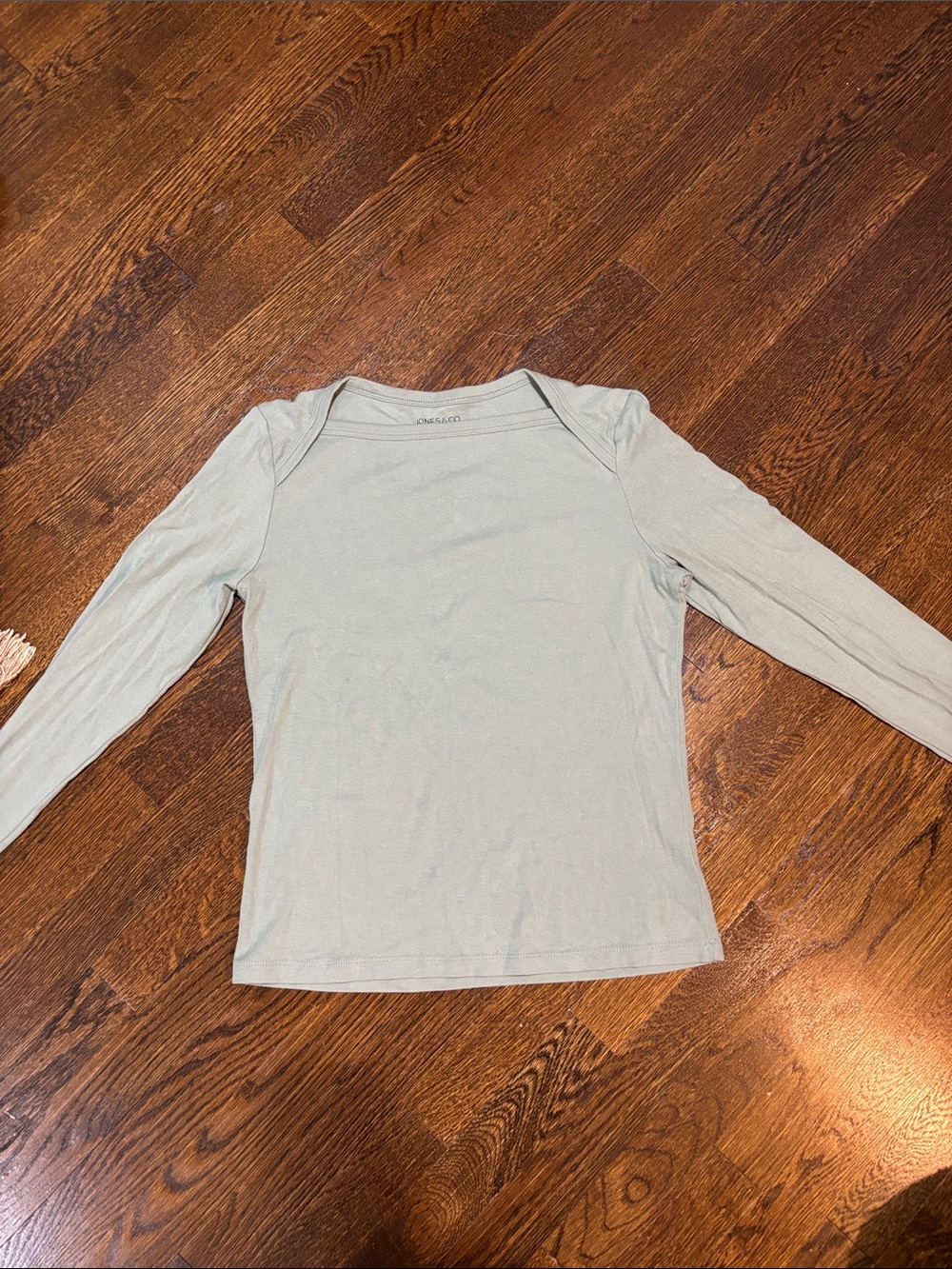 JONES & CO Crew Neck Long Sleeve Tee in Sage